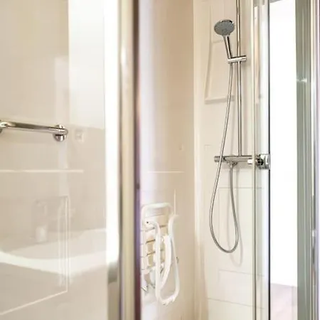 Marlis 180 View Swimming Pool And Parking Appartamento *